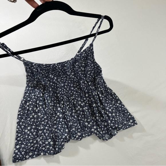 TORRID NAVY FLORAL GAUZE SHIRRED HEM BABYDOLL CAMI TOP SIZE 2 (2X/ 18-20) - Picture 14 of 16